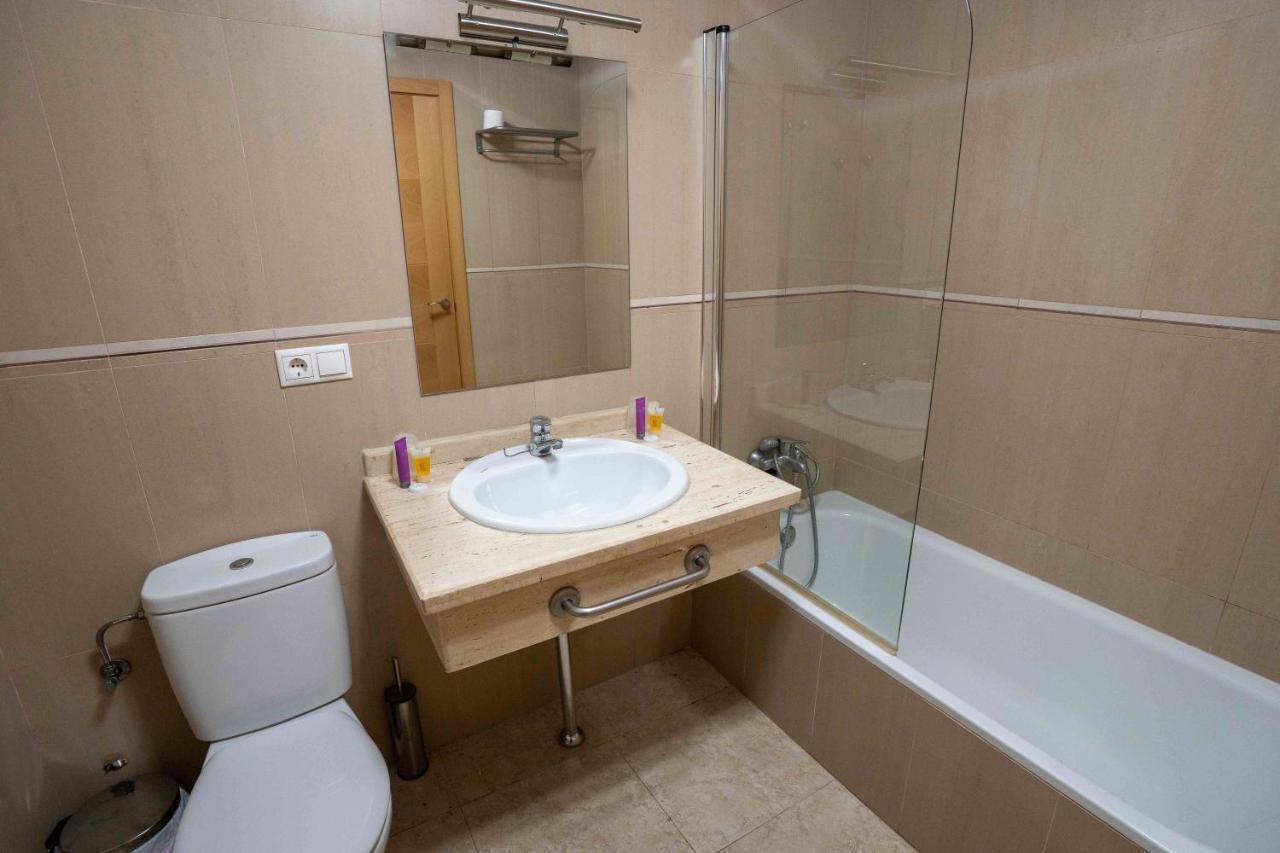 Hotel Sierra De Huesa Ngoại thất bức ảnh